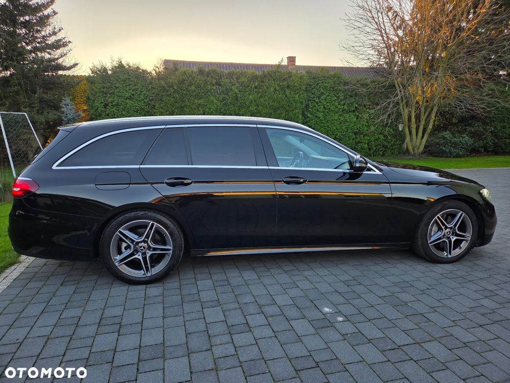 Mercedes-Benz Klasa E 220 d T 9G-TRONIC AMG Line - 9