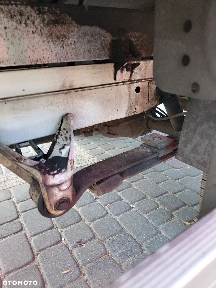 Mercedes-Benz SPRINTER - 16