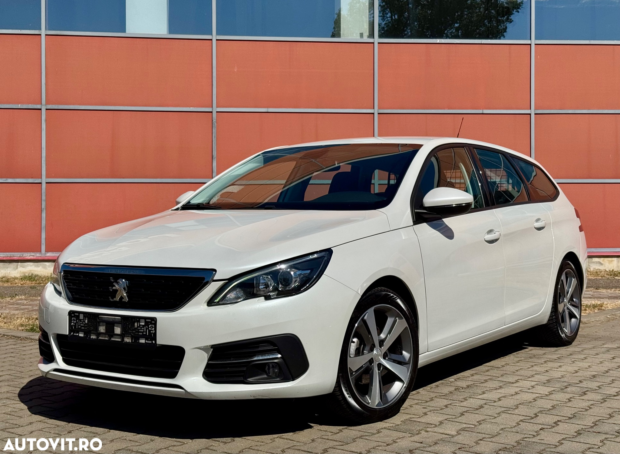 Peugeot 308 SW BlueHDi 130 Allure Pack - 29