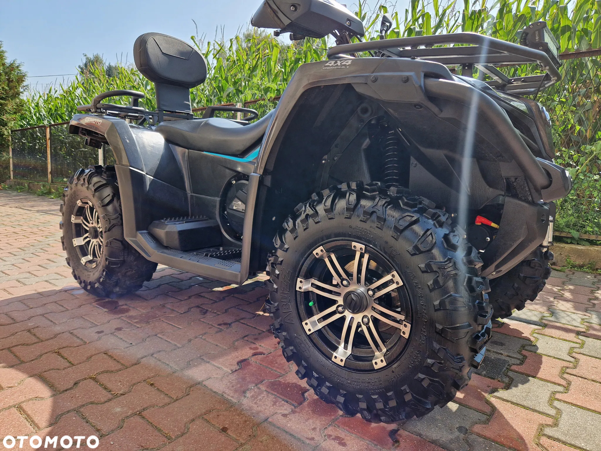 CFMoto CForce - 8