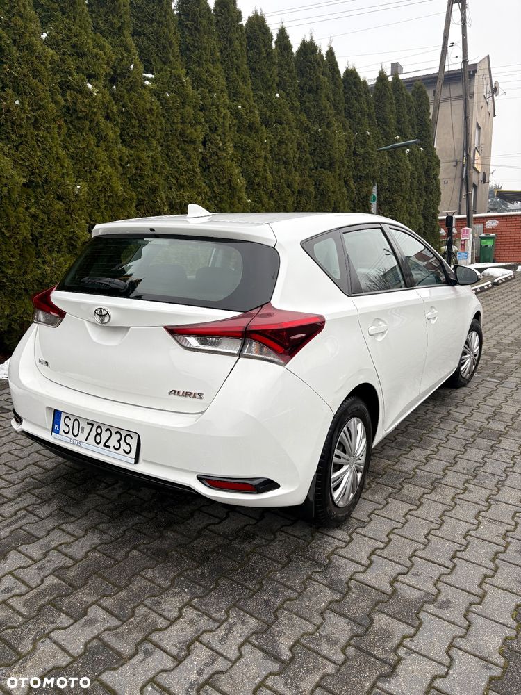 Toyota Auris - 4