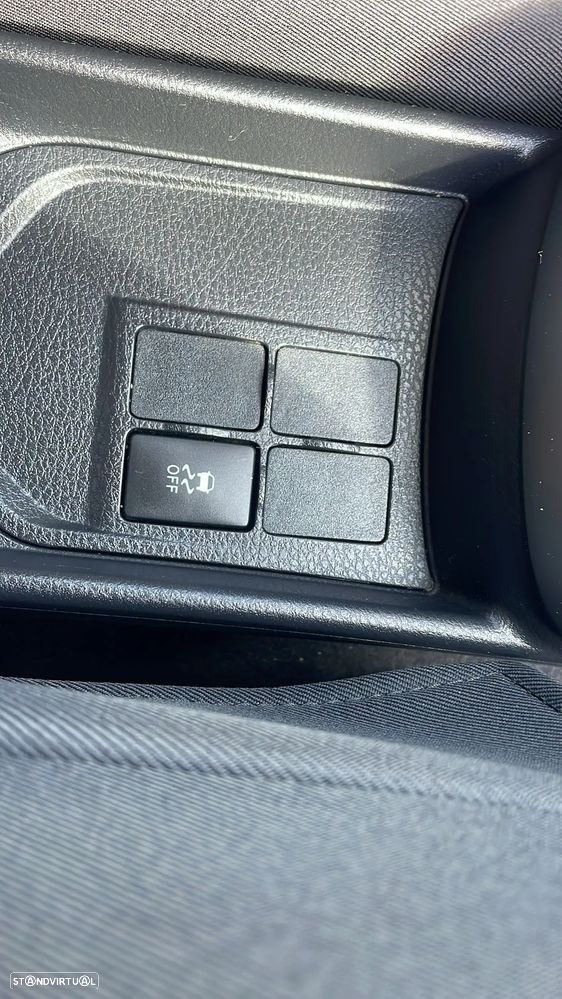 Toyota Yaris 1.0 VVT-i Comfort c/ Design-Pack - 41