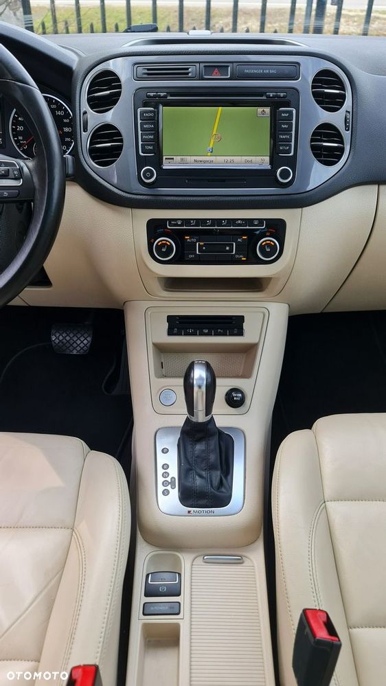 Volkswagen Tiguan 2.0 TDI DPF 4Motion BlueMotion Technology DSG Exclusive - 22