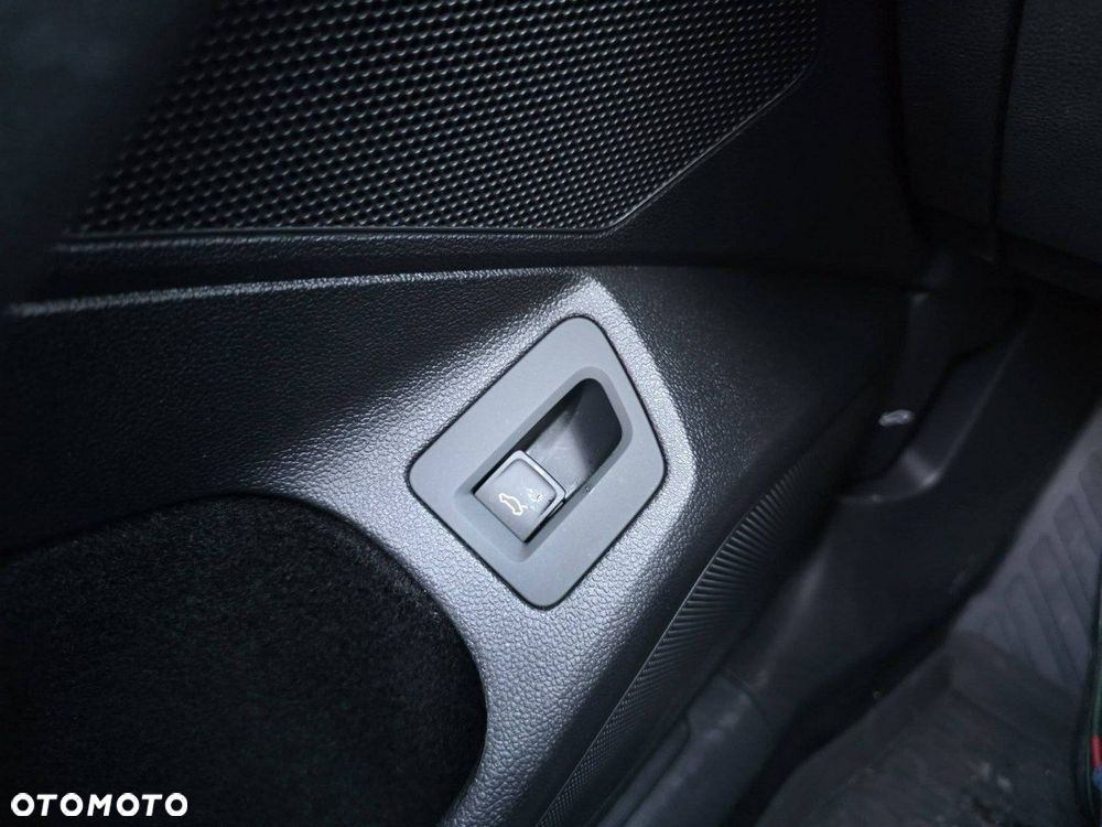 Volkswagen Passat - 14