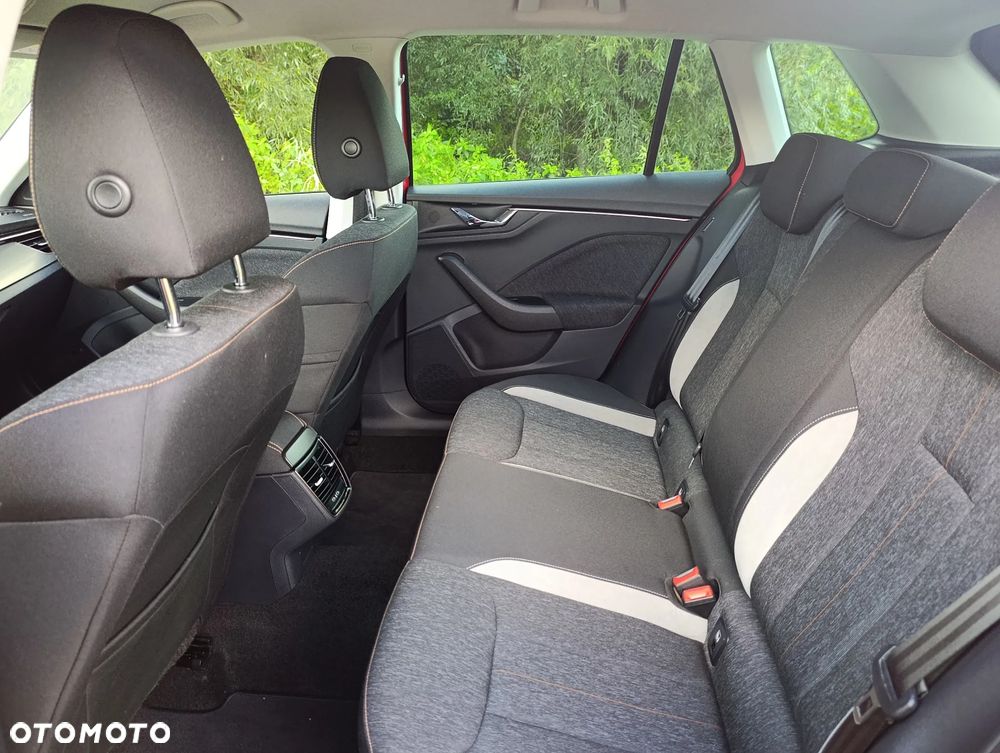 Skoda Kamiq 1.0 TSI DSG Clever - 14