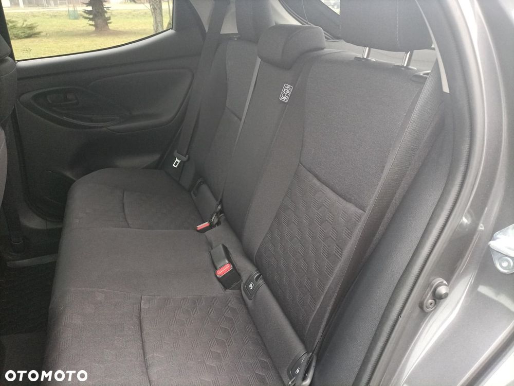 Toyota Yaris Hybrid 1.5 Style - 11