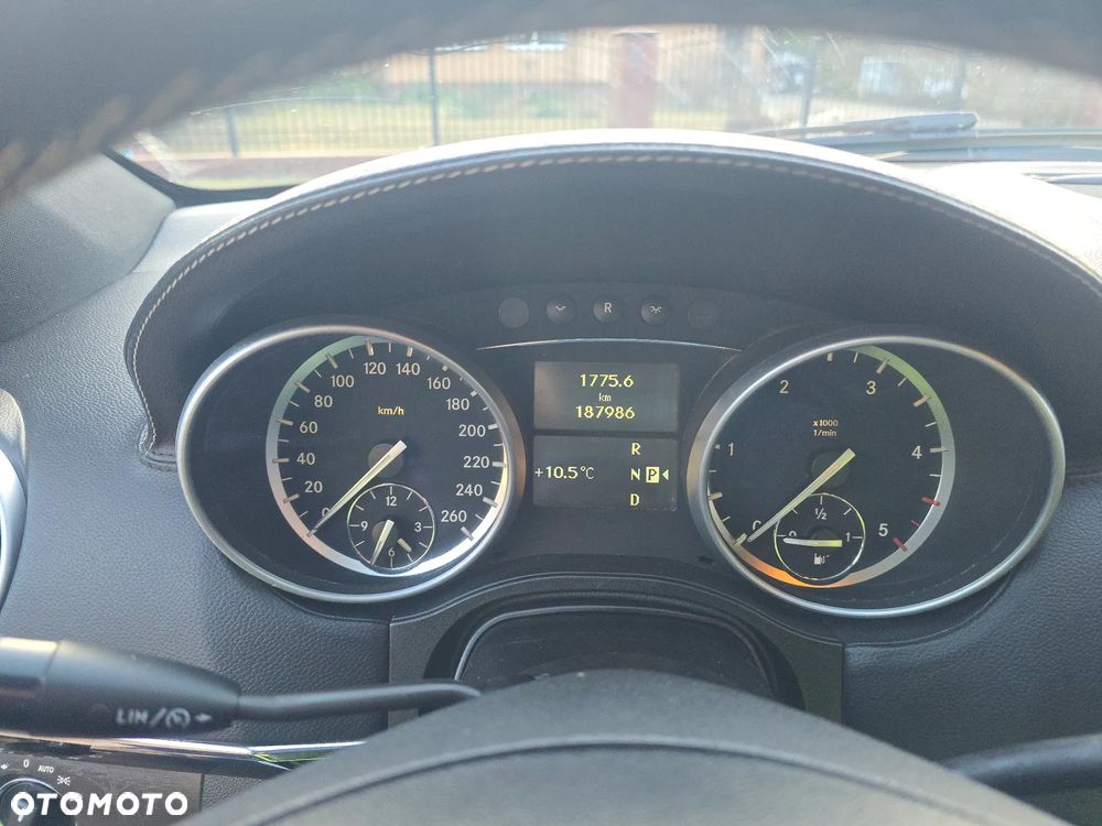 Mercedes-Benz ML - 22
