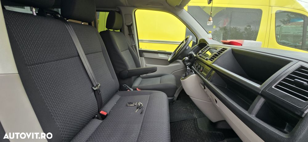 Volkswagen Caravelle LR Comfortline - 7
