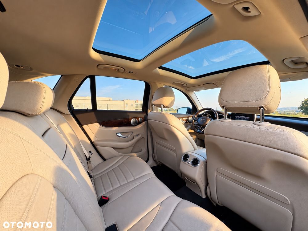 Mercedes-Benz GLC - 36
