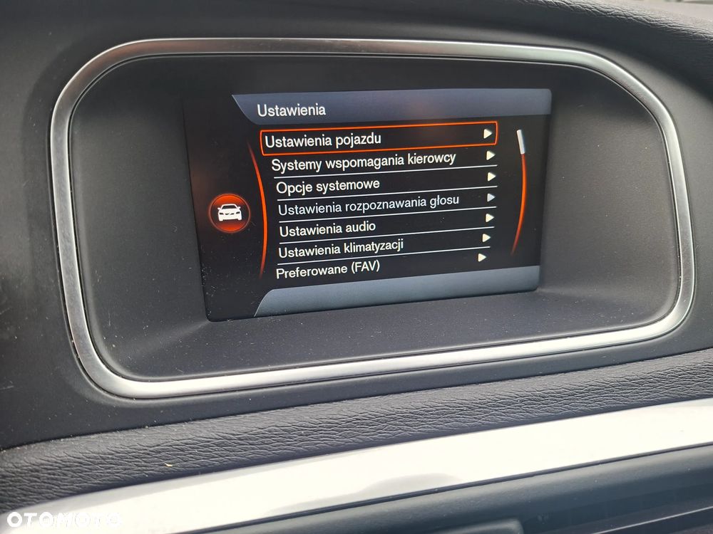 Volvo V40 D2 Momentum - 19