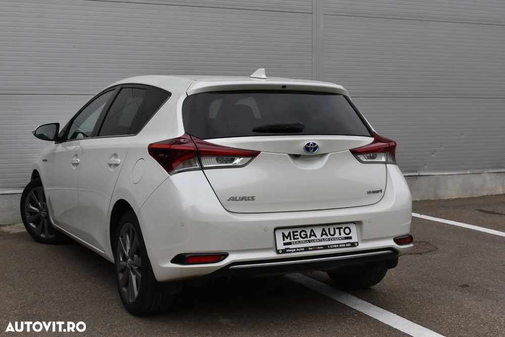 Toyota Auris 1.8 L VVT-i Hybrid Sol - 4