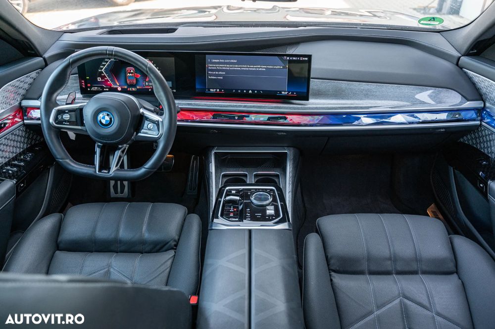 BMW M7 M760e xDrive - 11