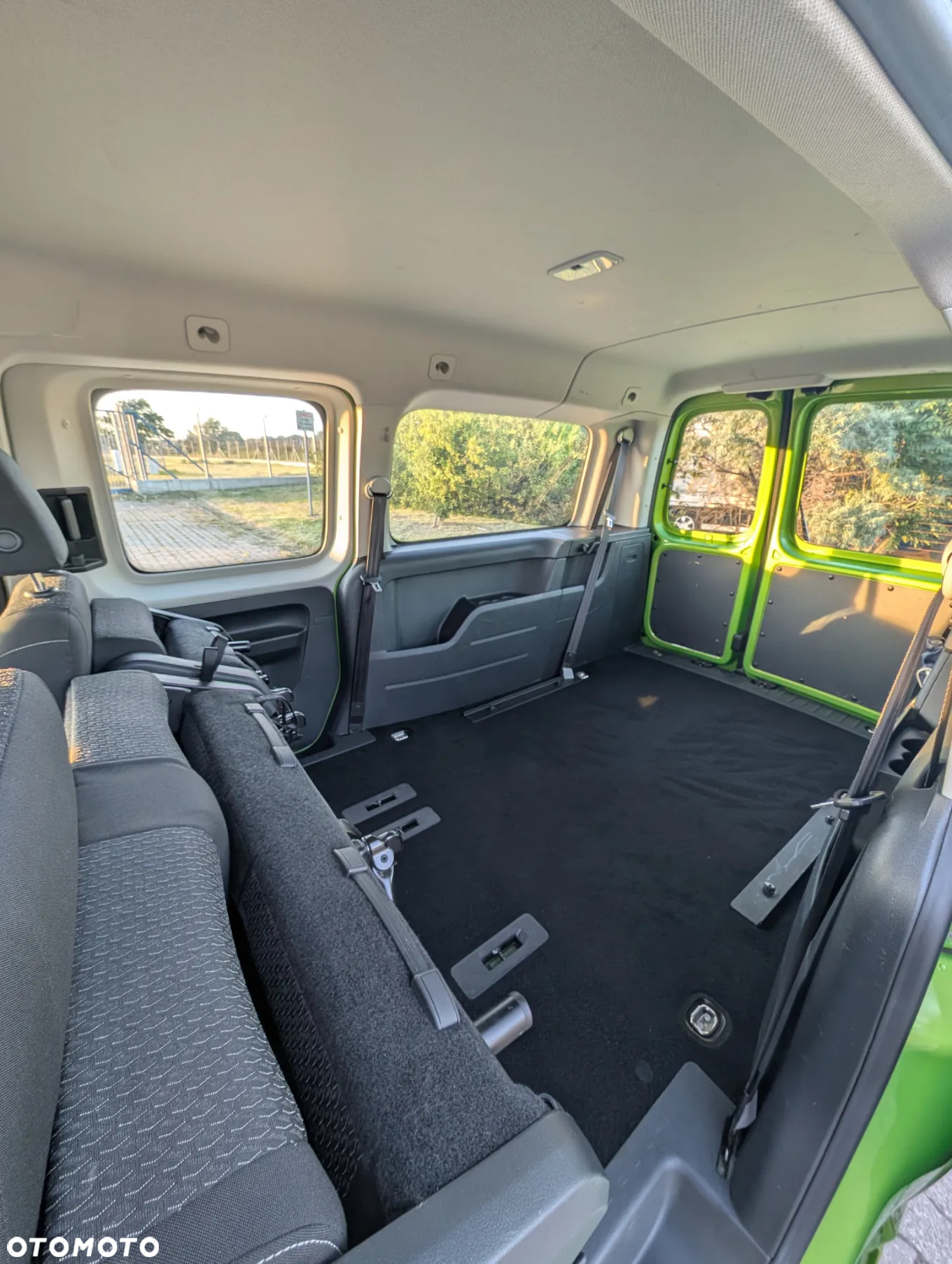 Volkswagen Caddy Maxi 1.4 TSI Trendline - 9