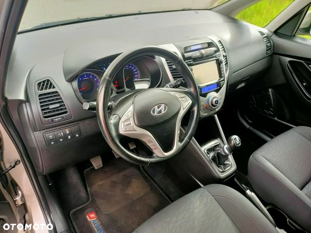 Hyundai ix20 1.6 blue Style - 11