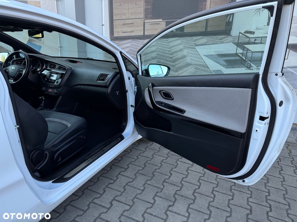 Kia ProCeed - 14
