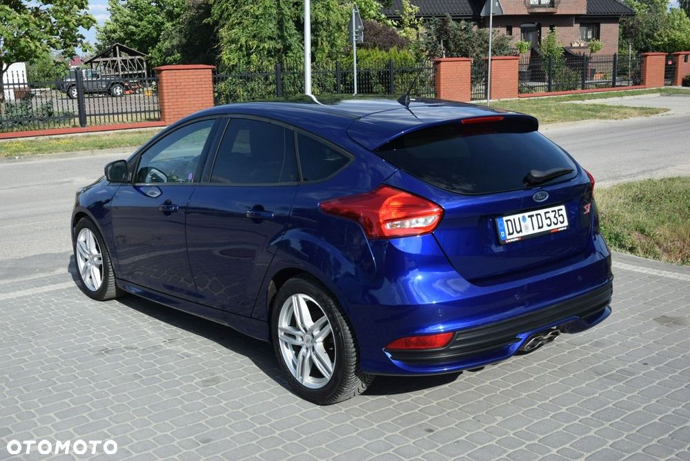 Ford Focus 2.0 TDCi ST - 11