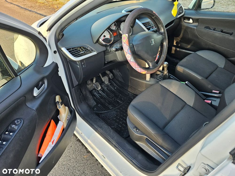 Peugeot 207 - 7