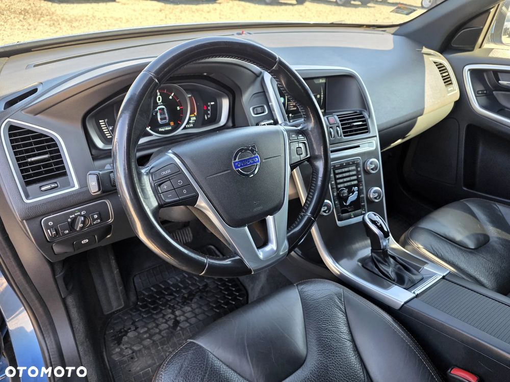 Volvo XC 60 D4 Geartronic Momentum - 18