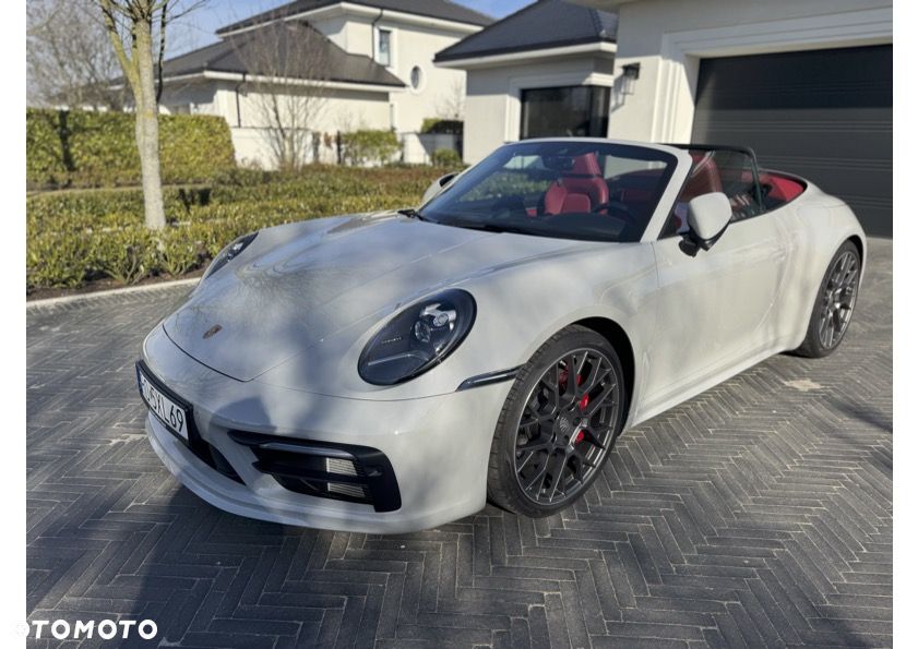 Porsche 911 Carrera 4S - 10