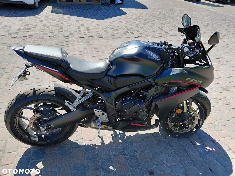 Honda CBR - 7