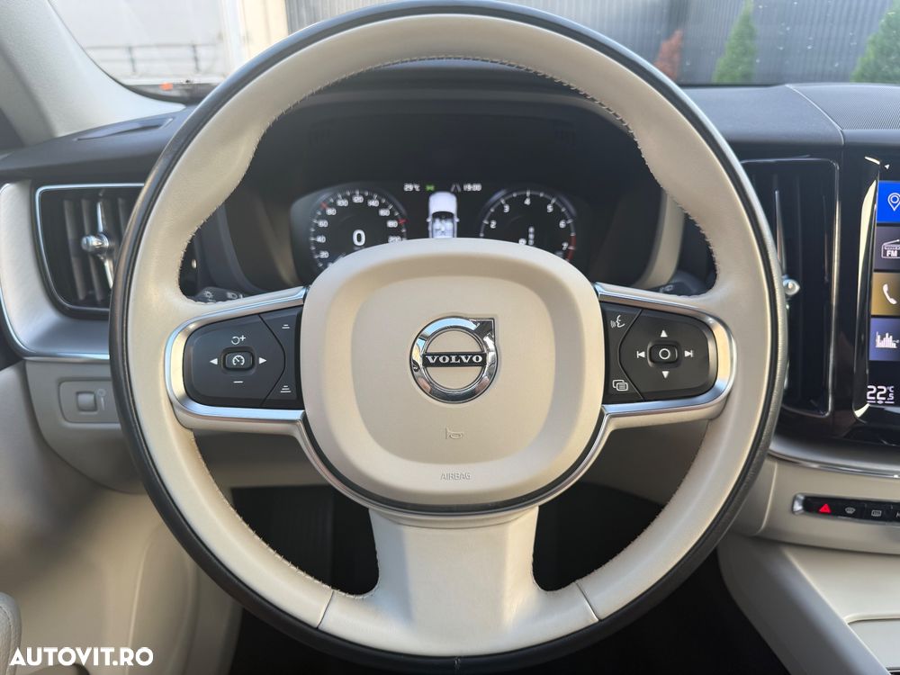 Volvo XC 60 B4 B Geartronic Momentum - 23