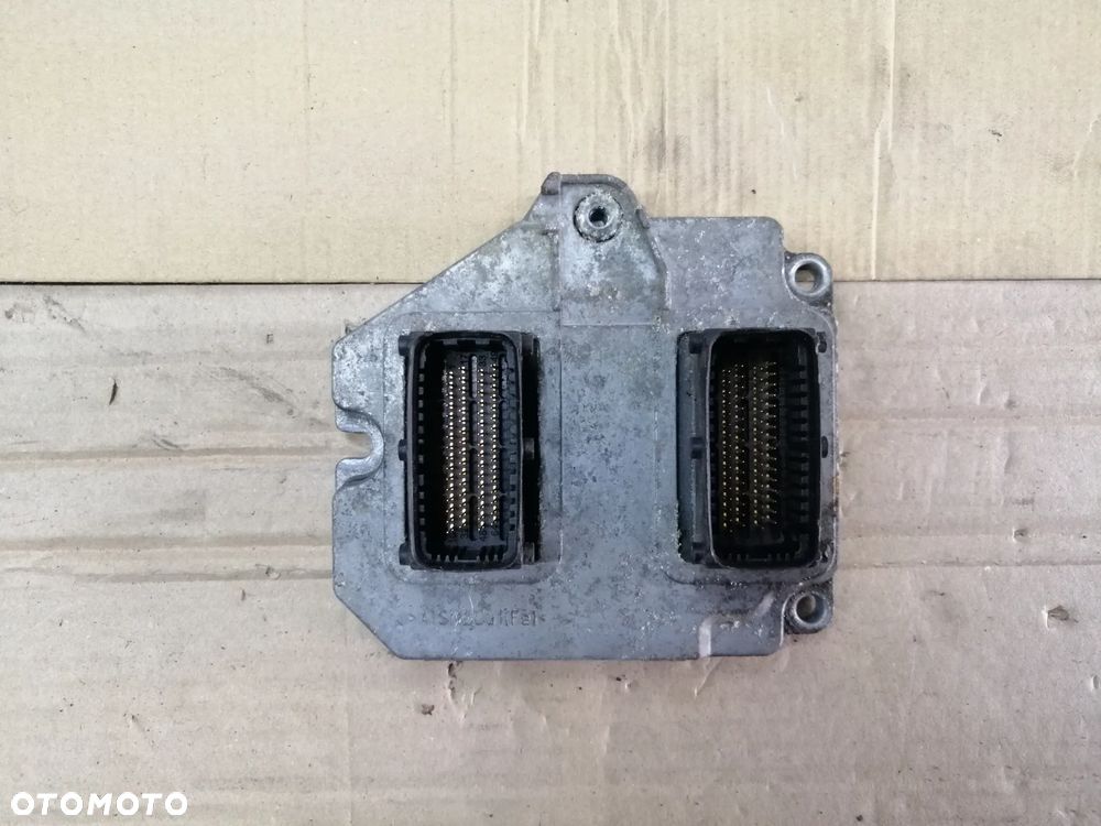 Opel  Astra Vectra Zafira 1.8 16V Z18XE sterownik silnika 5WK9393 55555600 - 1