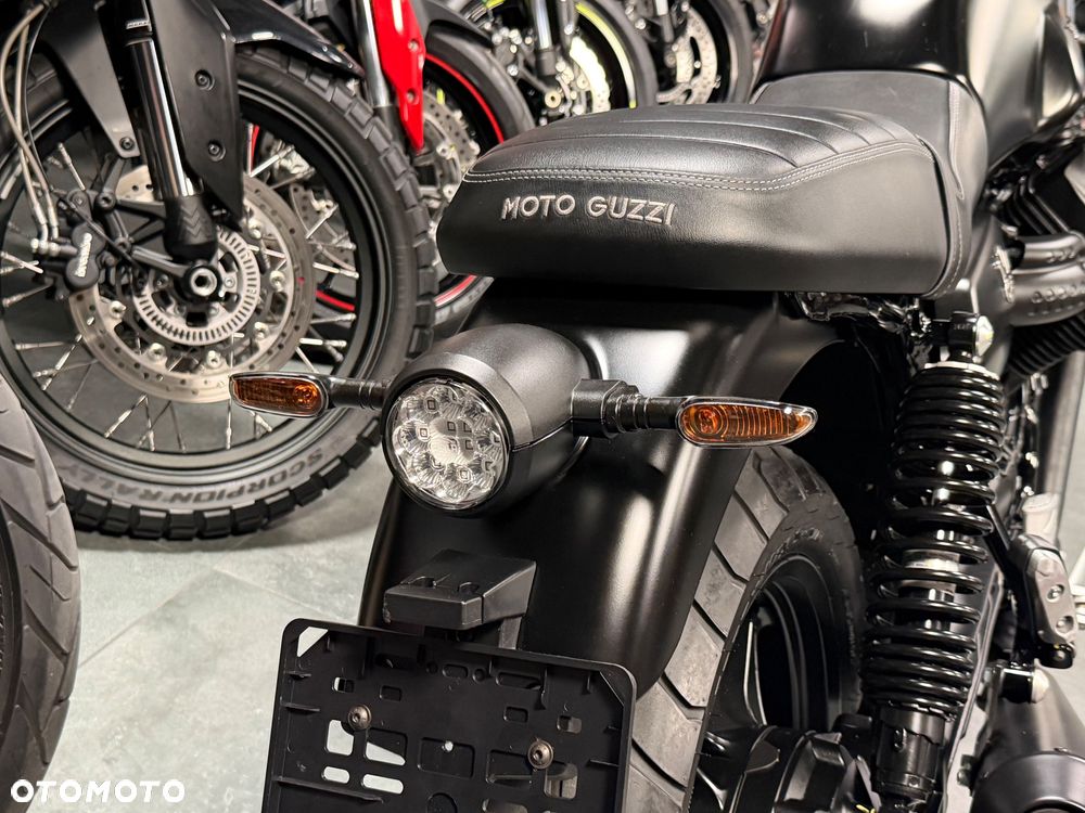 Moto Guzzi V7 - 11