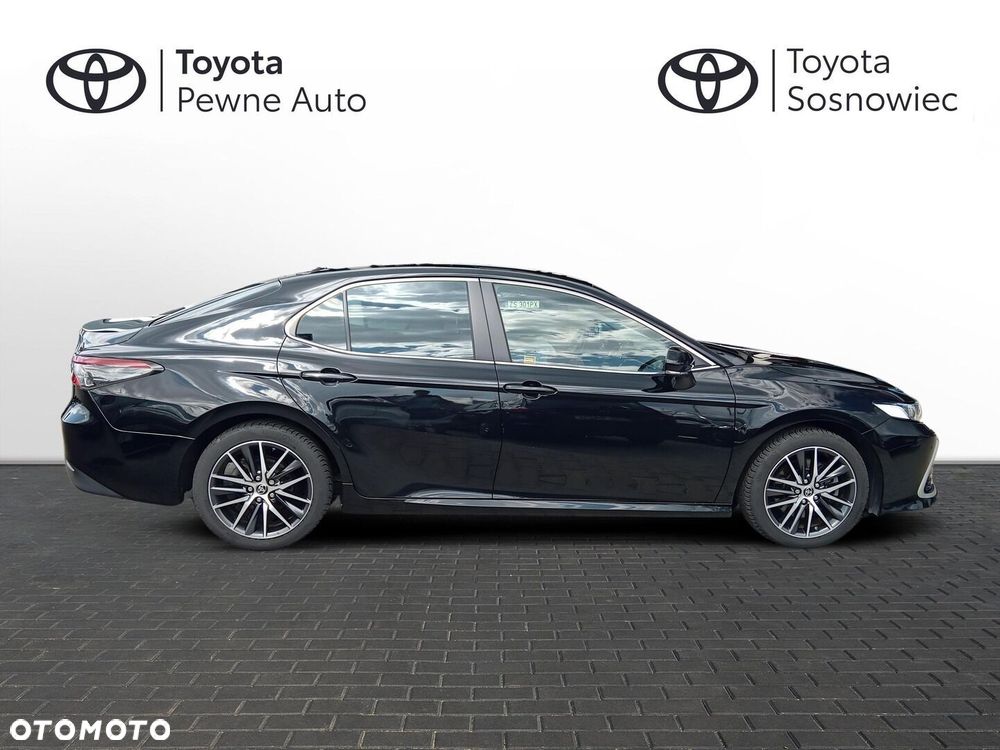 Toyota Camry - 7