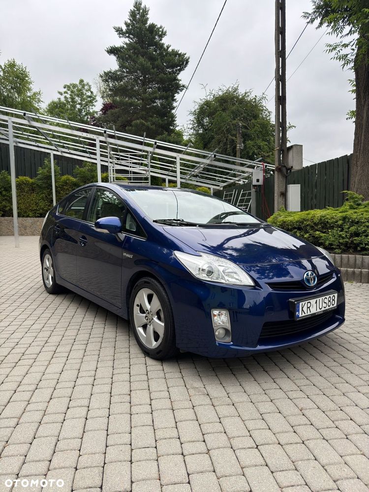 Toyota Prius - 4