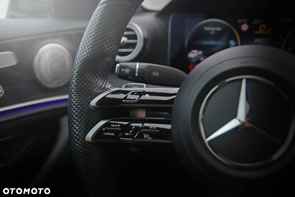 Mercedes-Benz Klasa E 300 Business Edition - 15