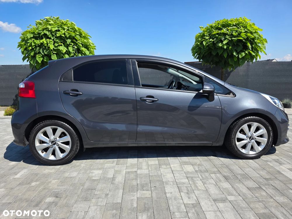 Kia Rio 1.2 Dream Team Edition - 2