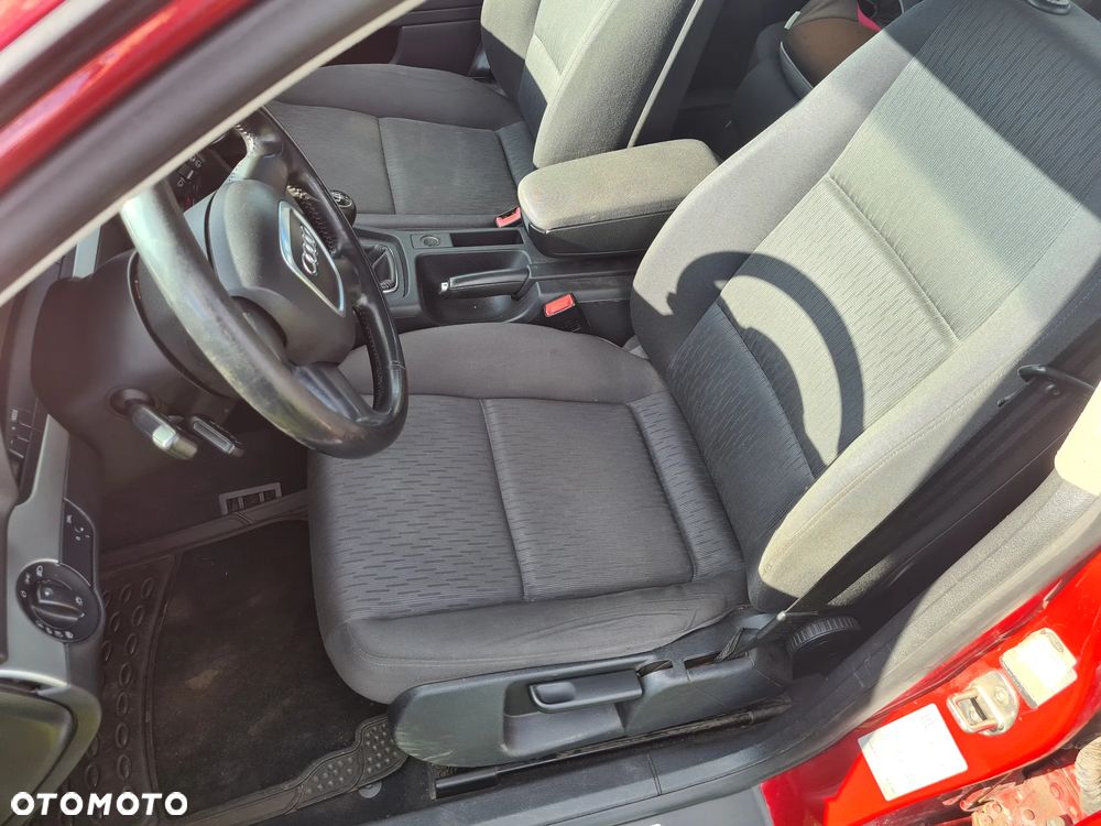 Audi A4 Avant - 10