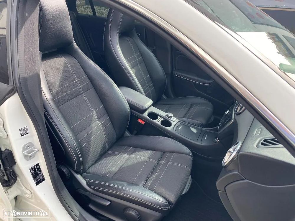 Mercedes-Benz CLA 220 d Shooting Brake Urban Aut. - 36