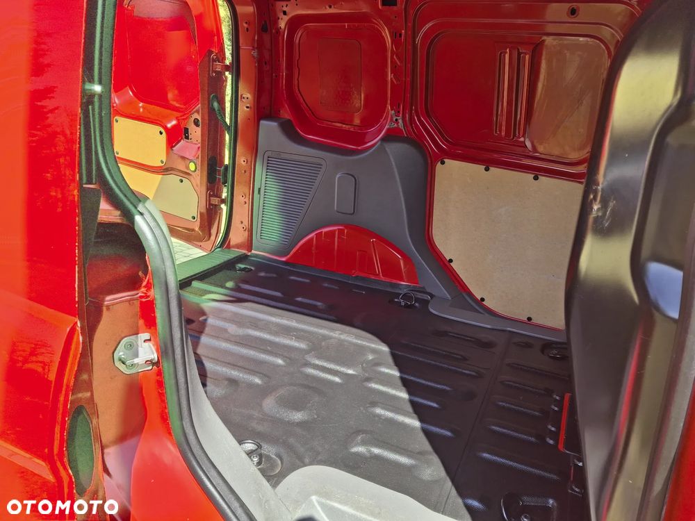 Ford TRANSIT CONNECT TREND - 15