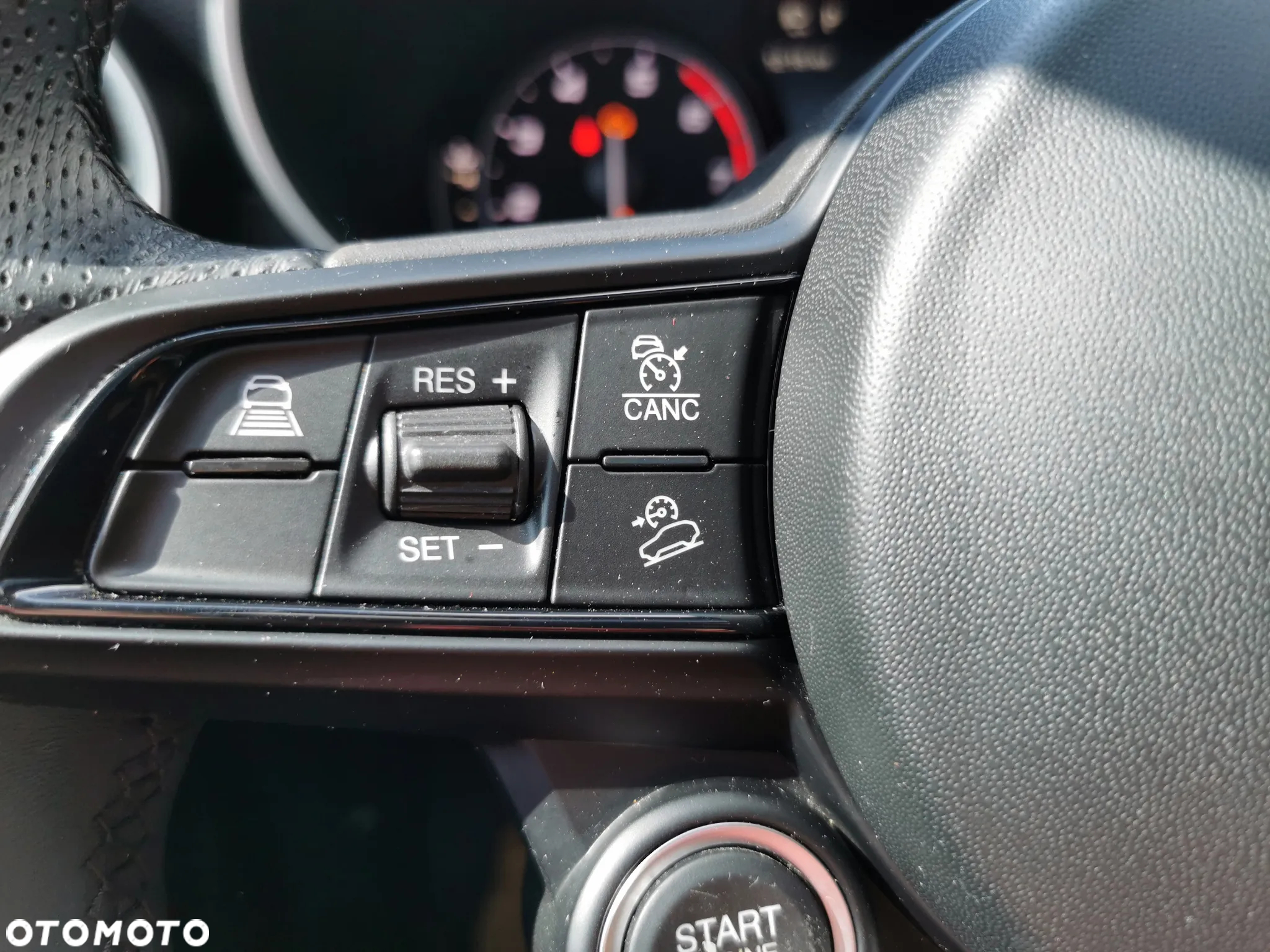Alfa Romeo Stelvio 2.0 Turbo 16V AT8-Q4 Ti - 19