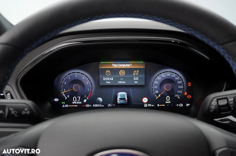 Ford Focus 2.3 EcoBoost S&S ST - 9
