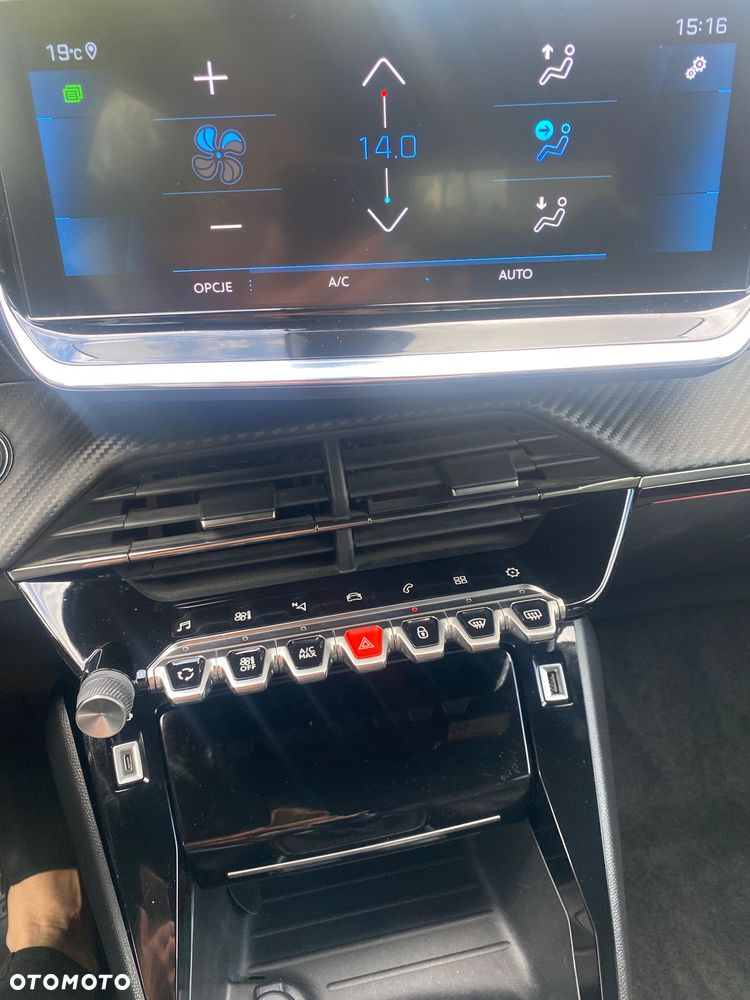 Peugeot 2008 - 16
