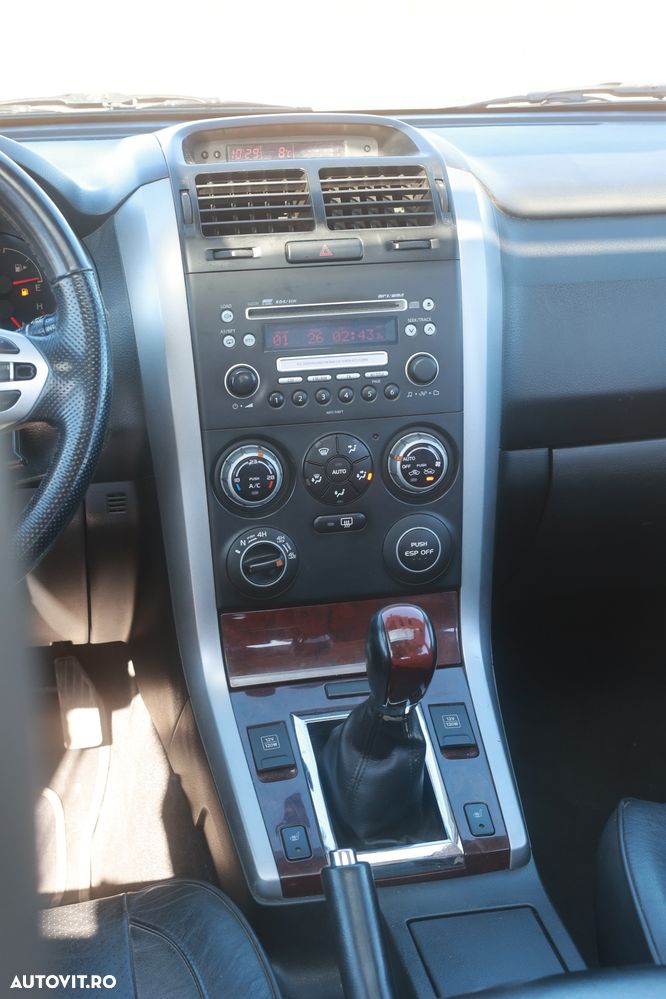 Suzuki Grand Vitara 1.9 DDiS Comfort DPF - 6