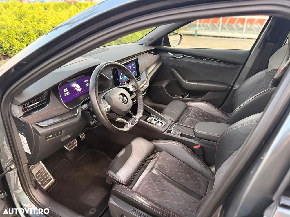 Skoda Octavia 2.0 TDI DSG RS Plus - 7