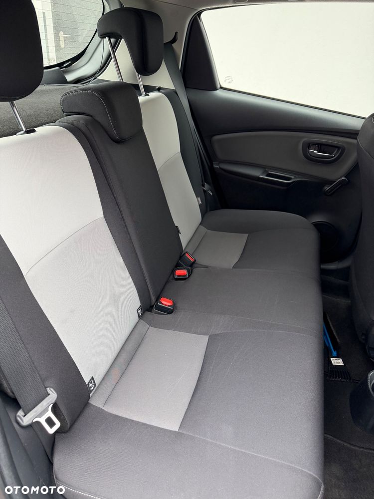 Toyota Yaris Hybrid 100 Active EU6 - 8