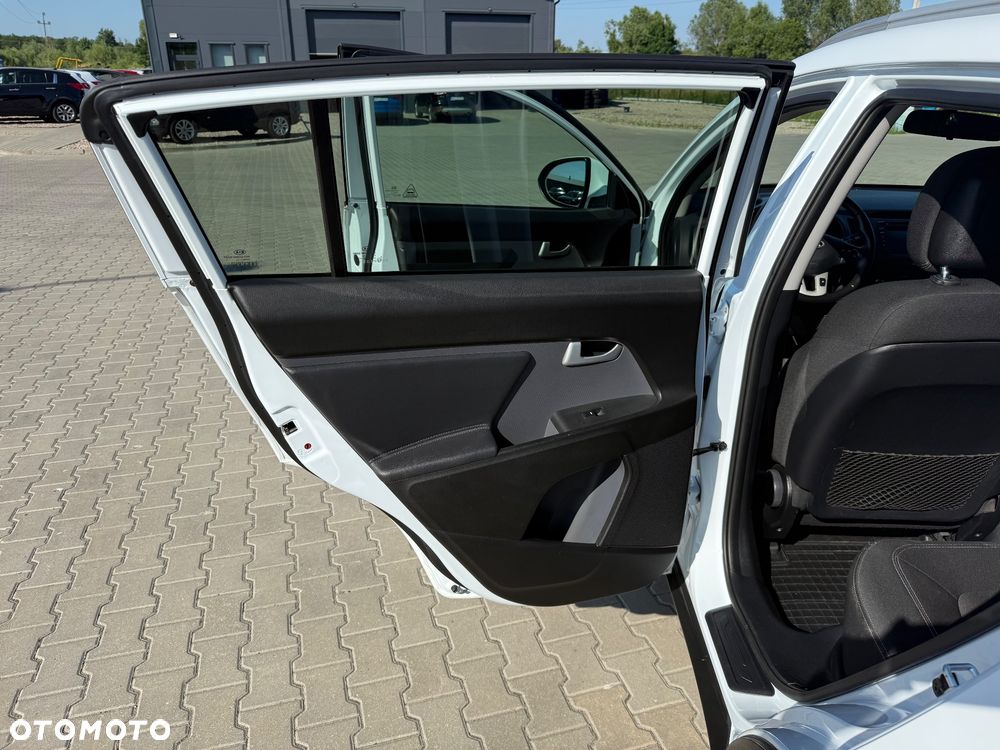 Kia Sportage 1.7 CRDI 2WD ISG Dream-Team Edition - 22