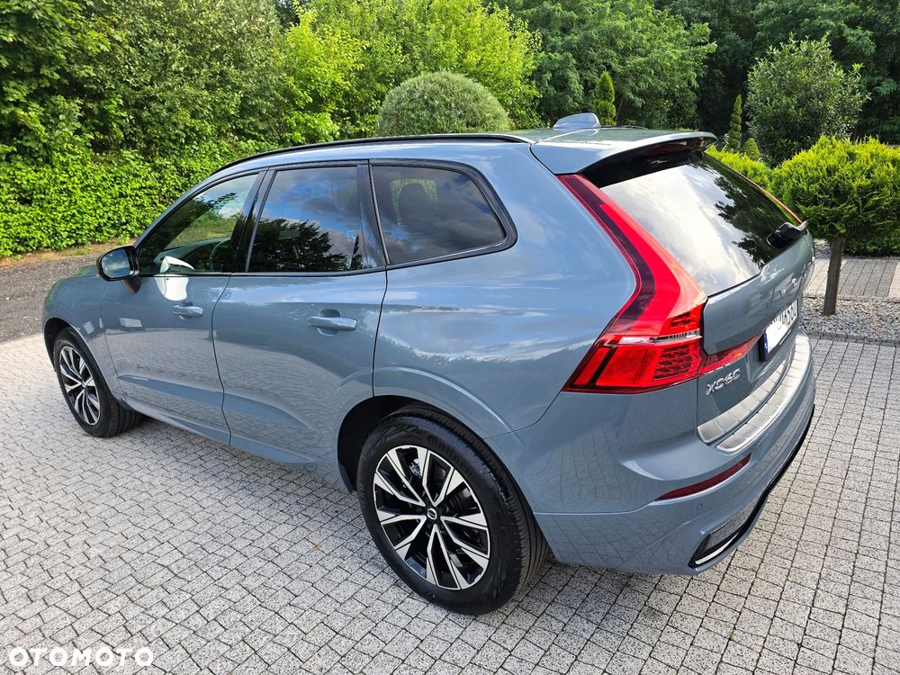 Volvo XC 60 B4 B Plus Dark - 35