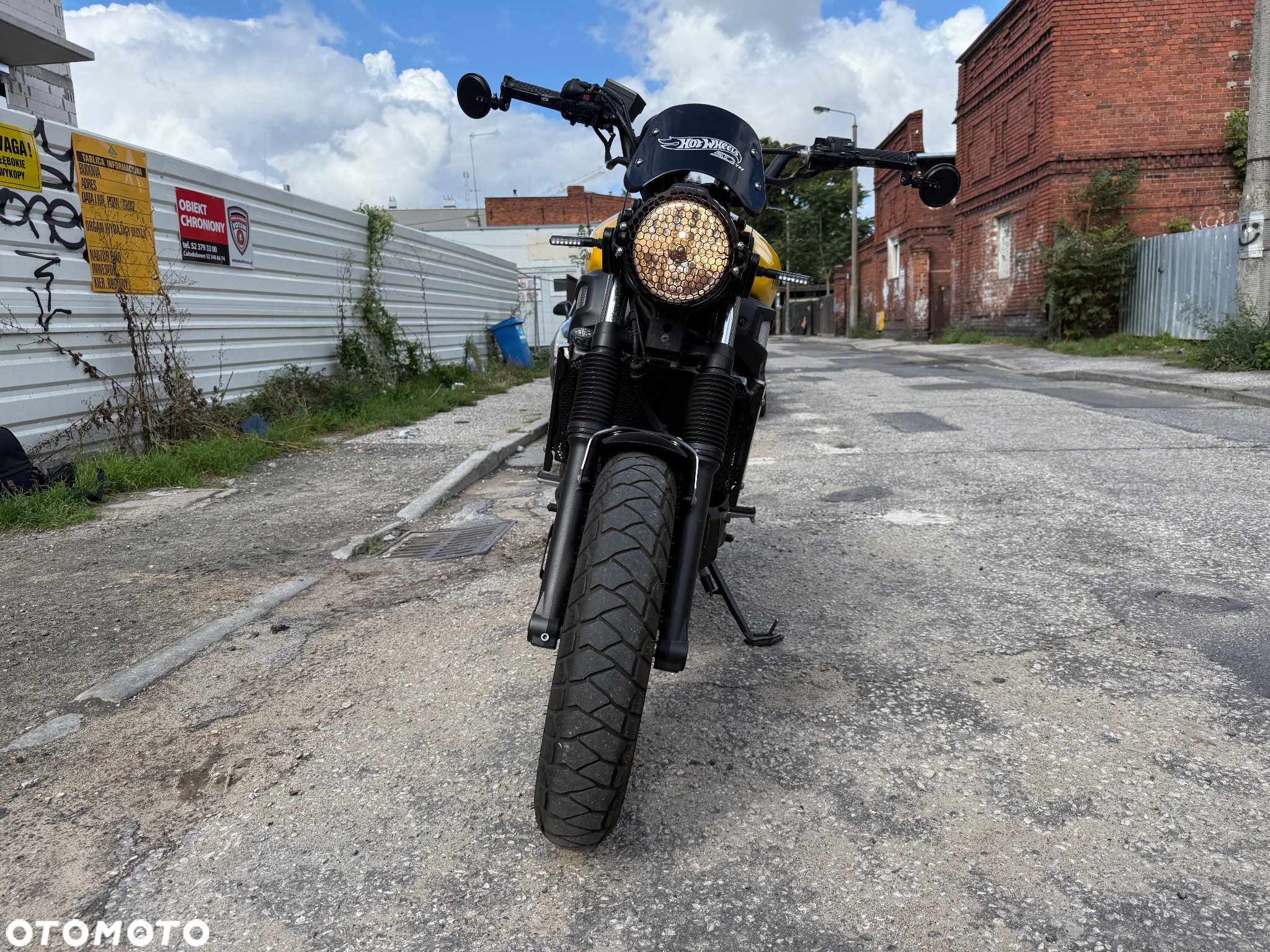 Yamaha XSR - 4