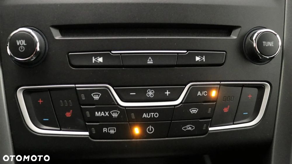 Ford Mondeo 2.0 TDCi Titanium PowerShift - 17