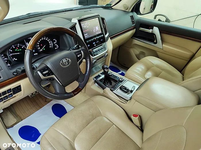 Toyota Land Cruiser LC 4.6 V8 Limited 7os - 22