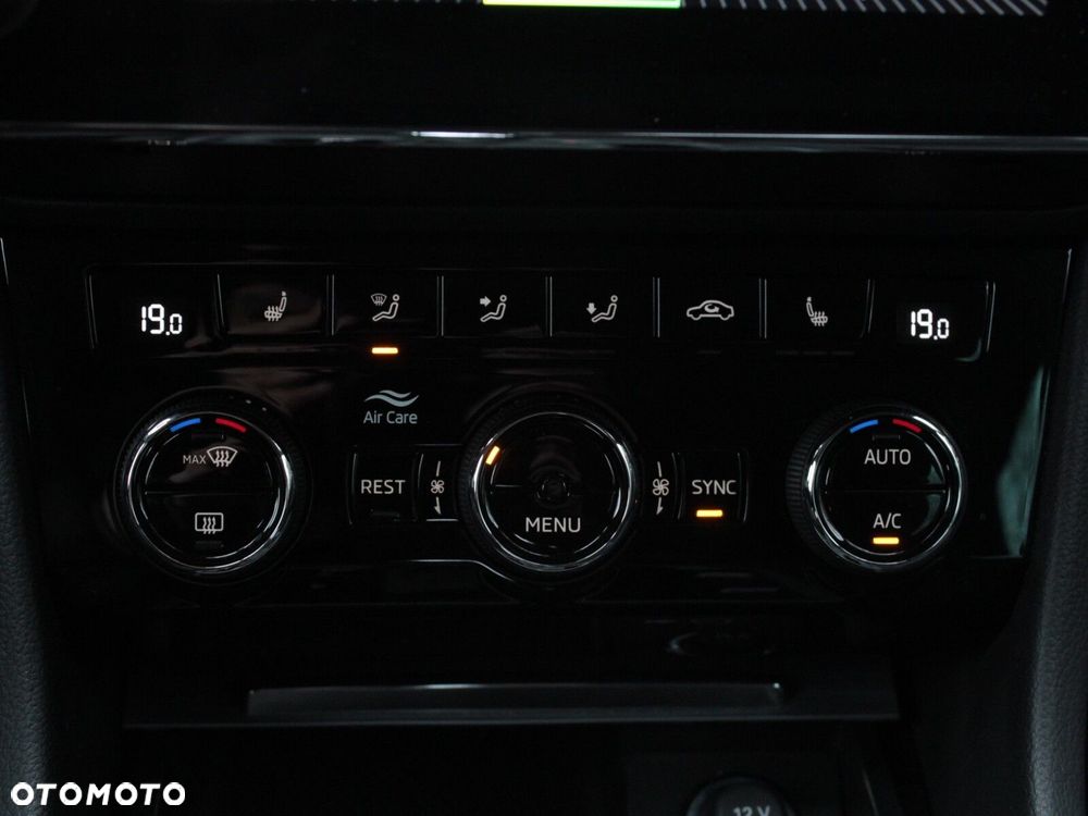 Skoda Superb 1.5 TSI Ambition DSG - 22