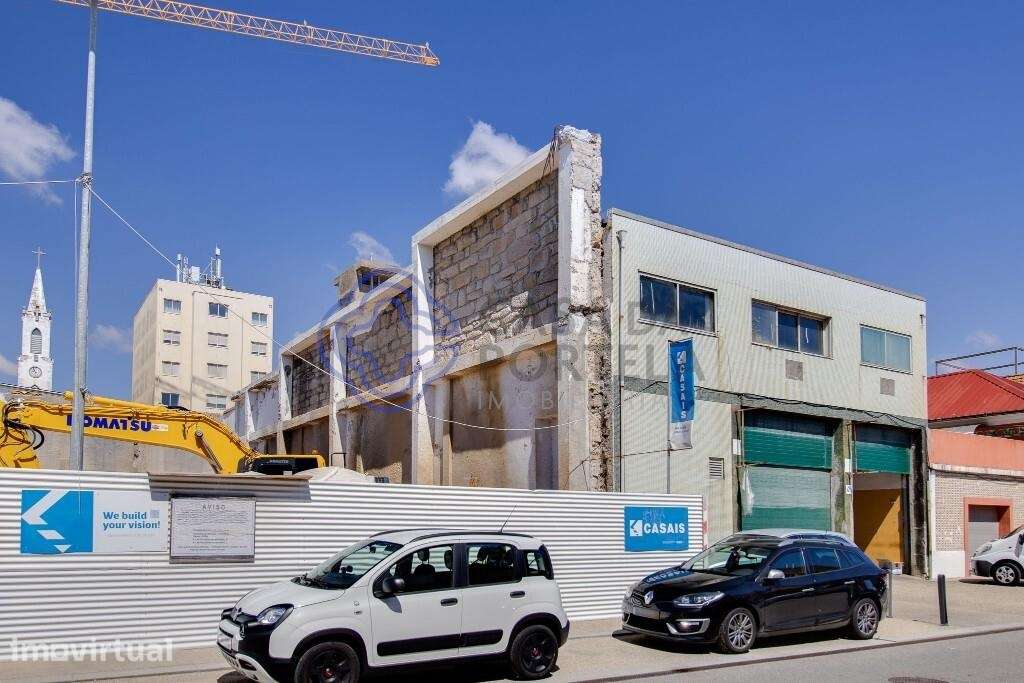 Armazém com 417 m2 na Rua Heróis de França / Matosinhos para construçã - Grande imagem: 2/12