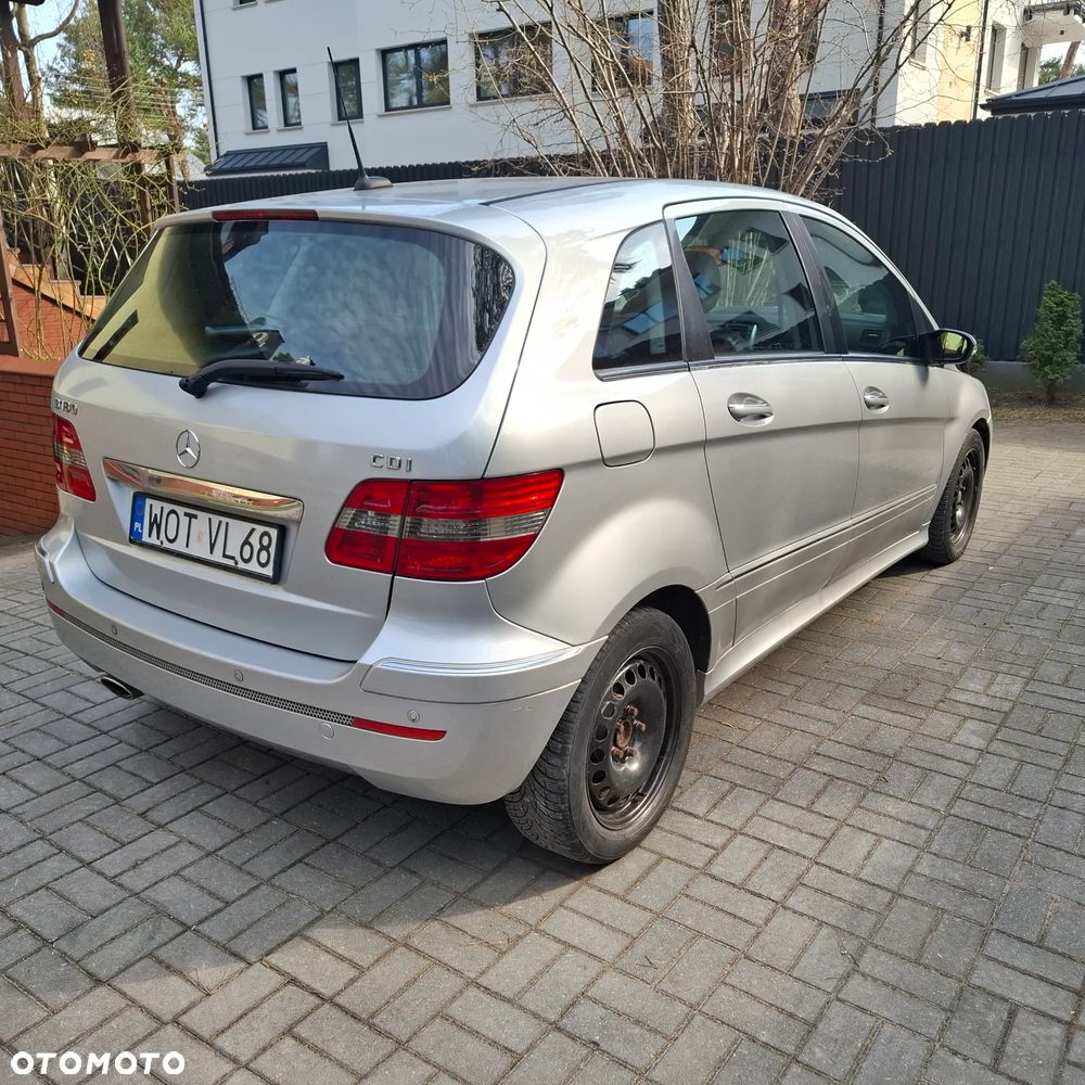 Mercedes-Benz Klasa B 180 CDI Autotronic - 4