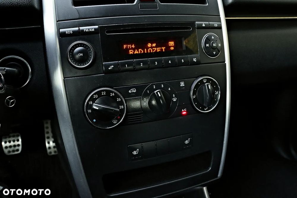 Mercedes-Benz Klasa B 200 Special Edition - 35