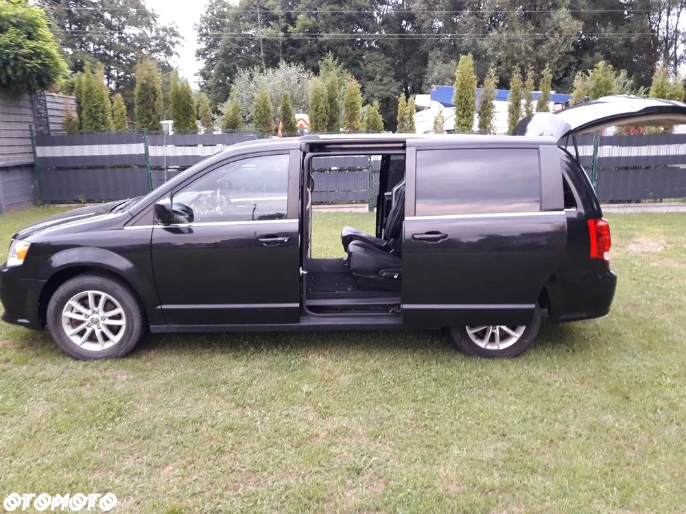 Dodge Grand Caravan - 32